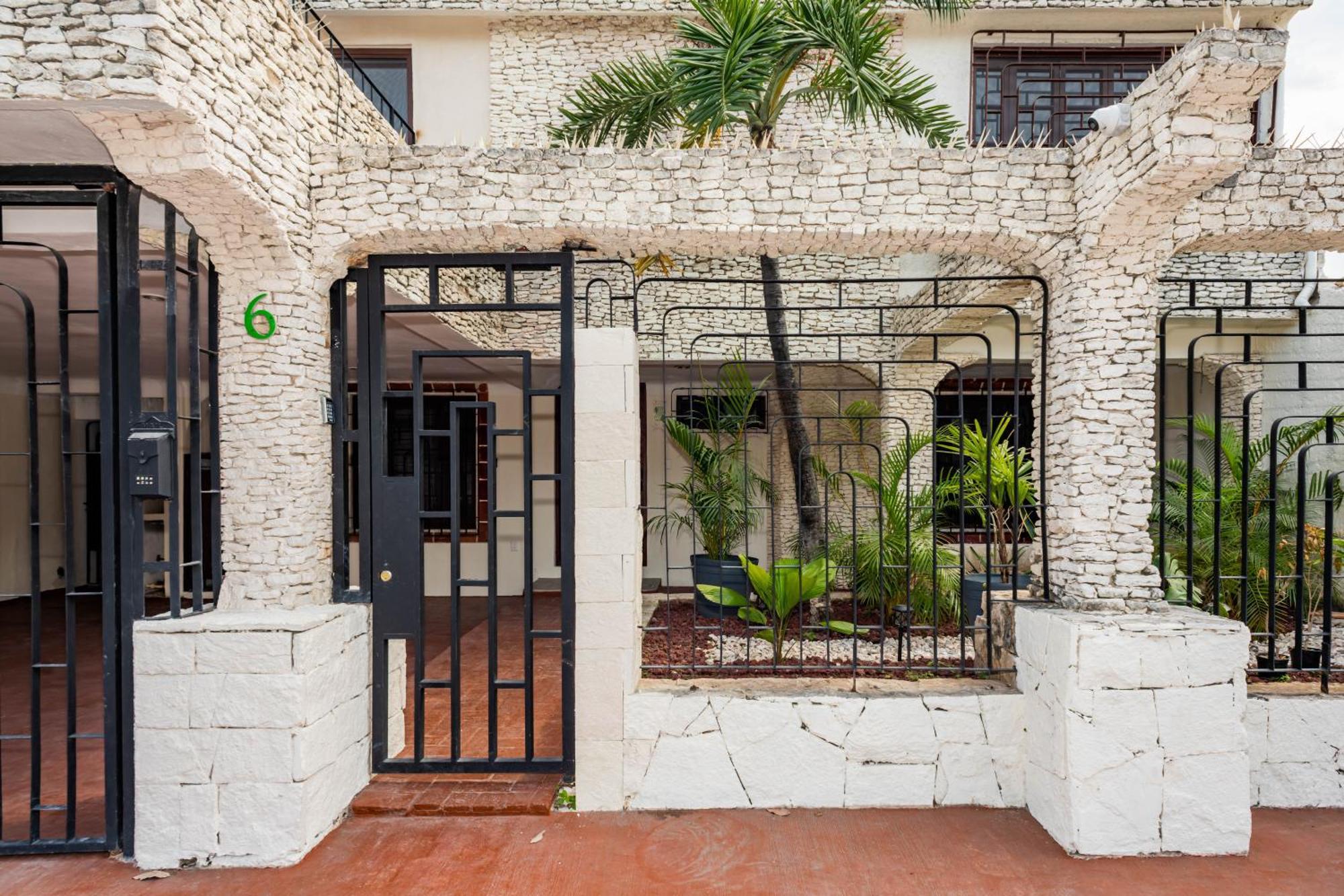 Vica Guest House Con Piscina En La Entrada De La Zona Hotelera Cancún Exterior foto
